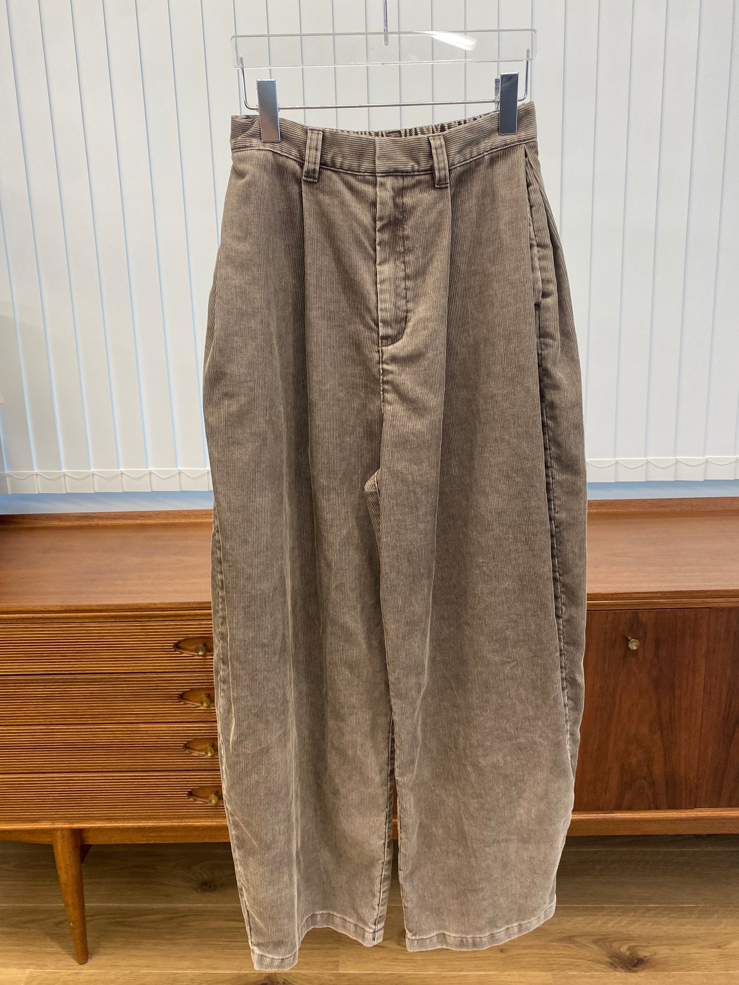 BW04 (預購10月)【Willfully】side tuck chemical wash corduroy