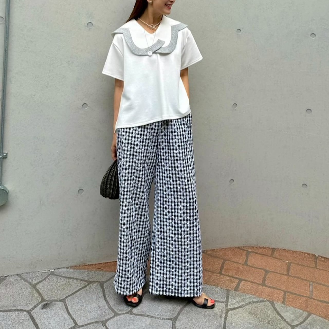 BM14 （台灣現貨）【Linkable】 少見幾何領棉混紡上衣（white×Grey)