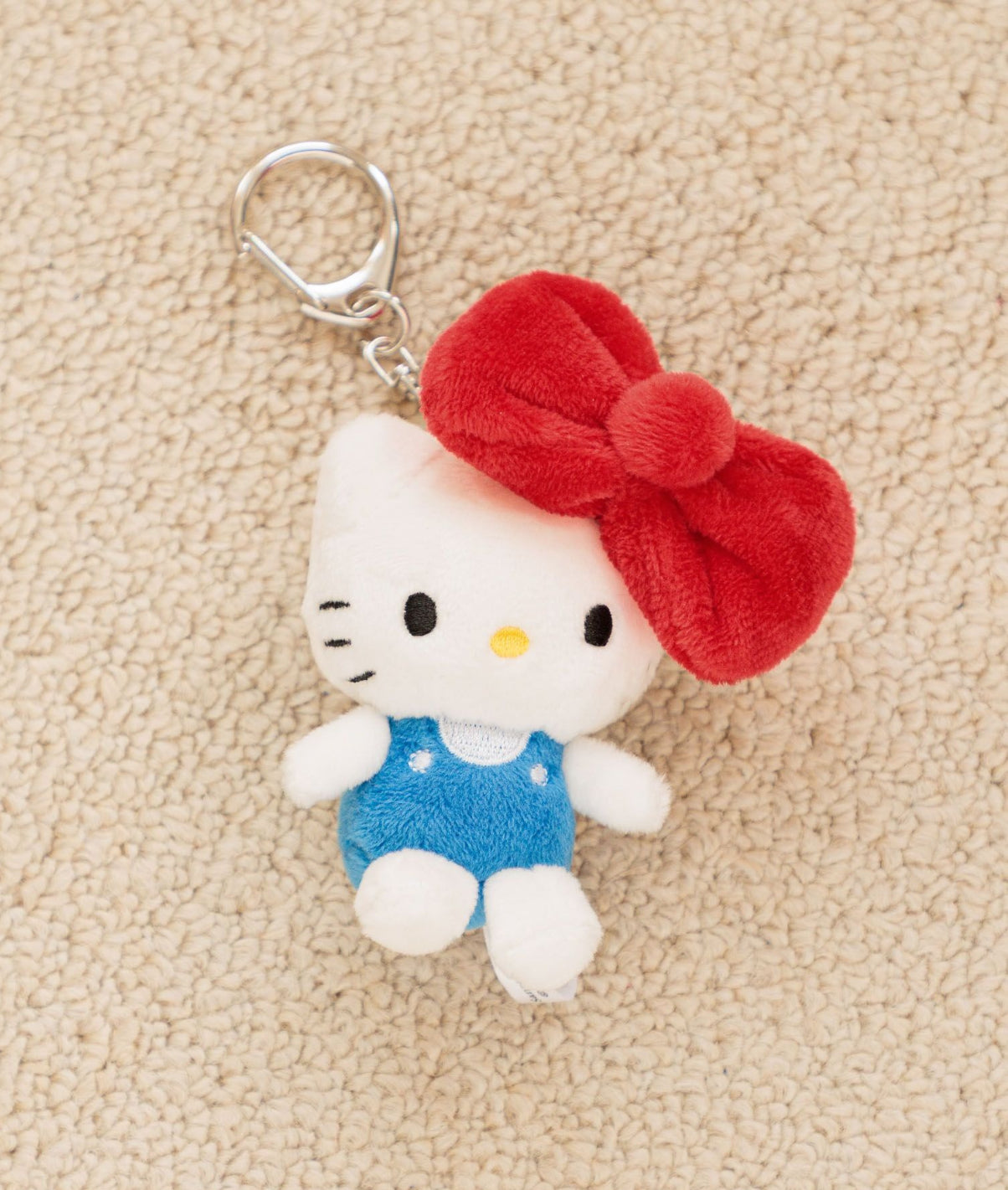 NV11 （台灣現貨）【Hello Kitty】最新服飾品牌聯名系列小小吊飾 - 頭上蝴蝶結