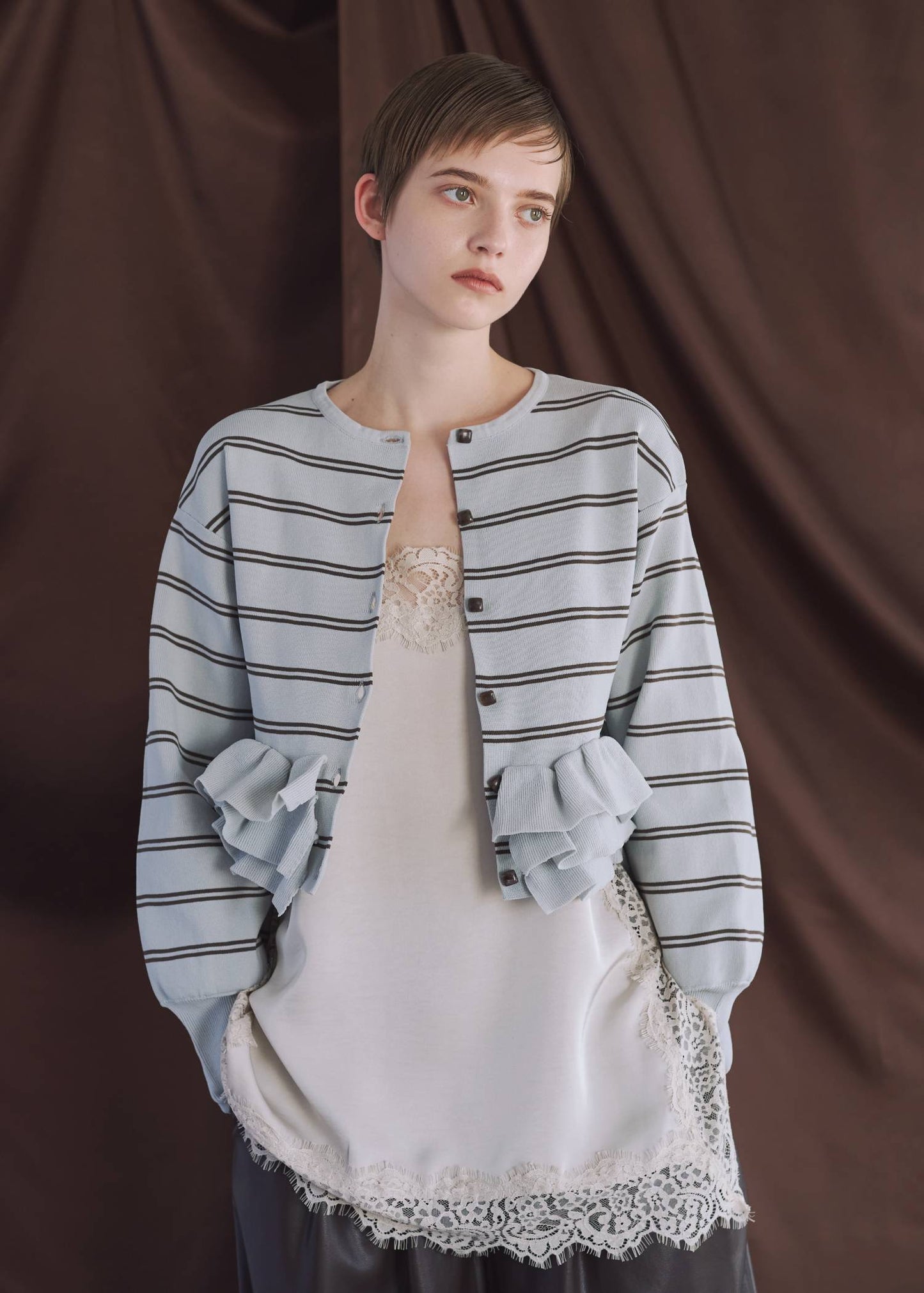 BM32 （預購8月）【Willfully】hem ruffle frill knit cardigan