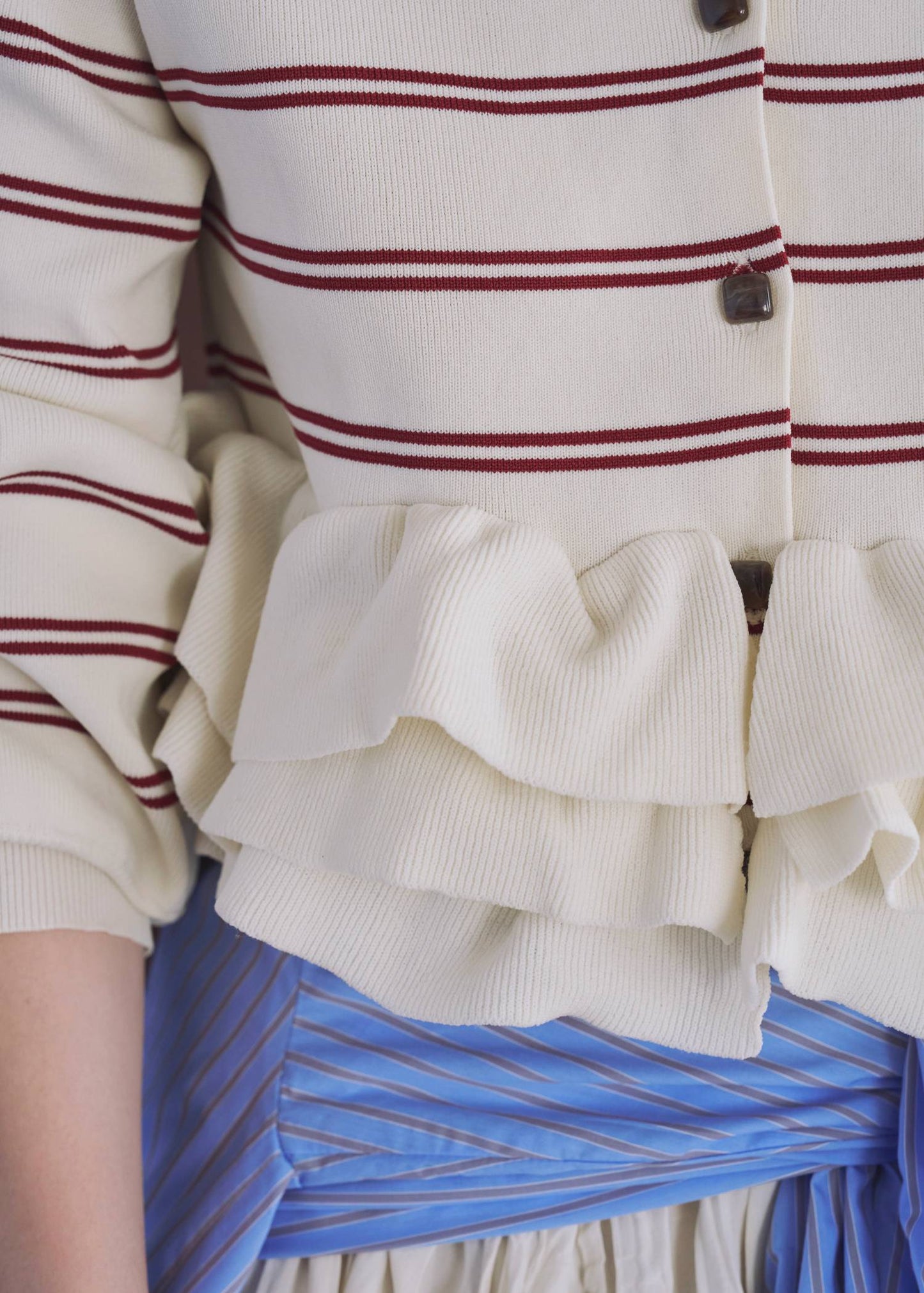 BM32 （預購8月）【Willfully】hem ruffle frill knit cardigan