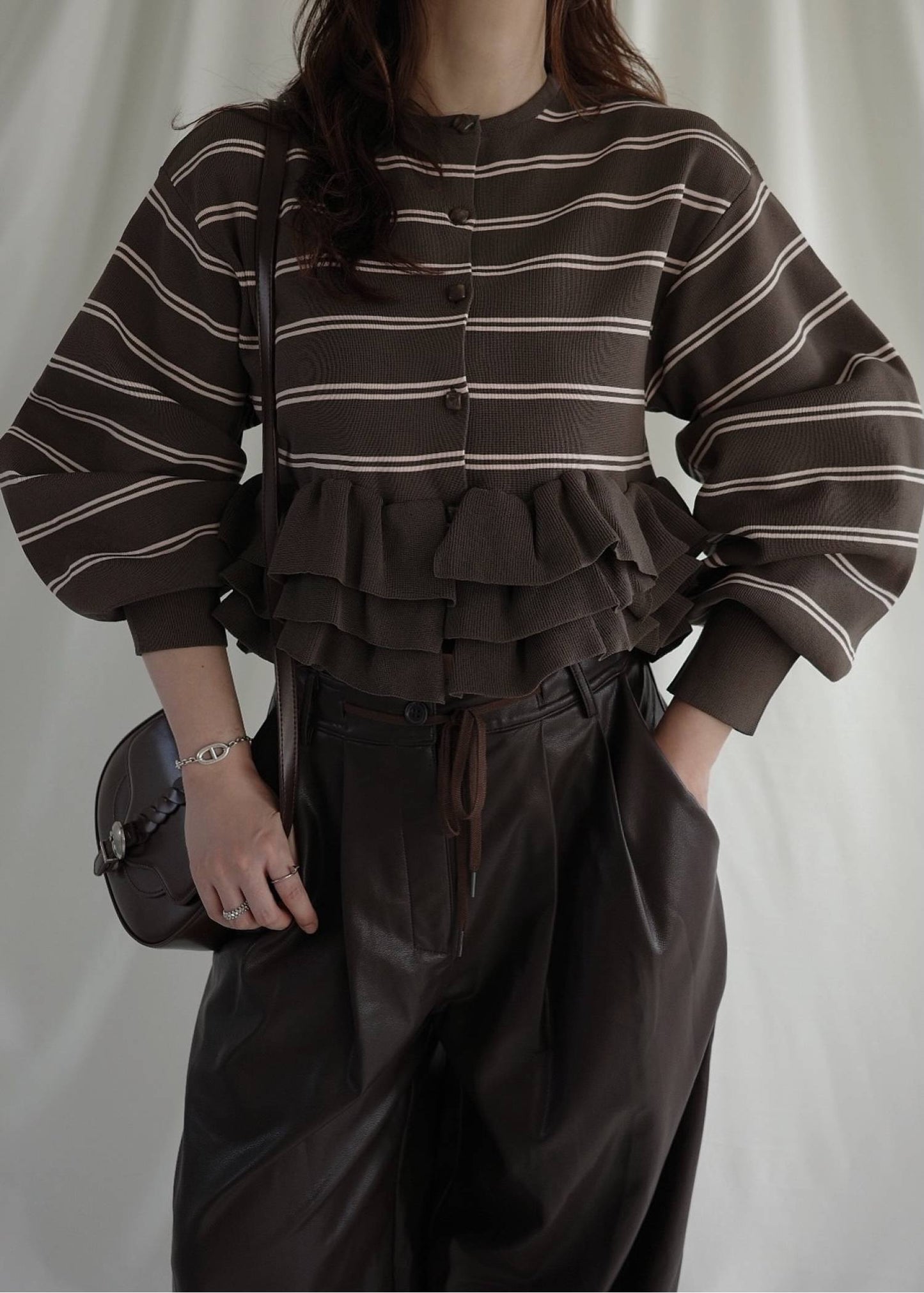BM32 （預購8月）【Willfully】hem ruffle frill knit cardigan