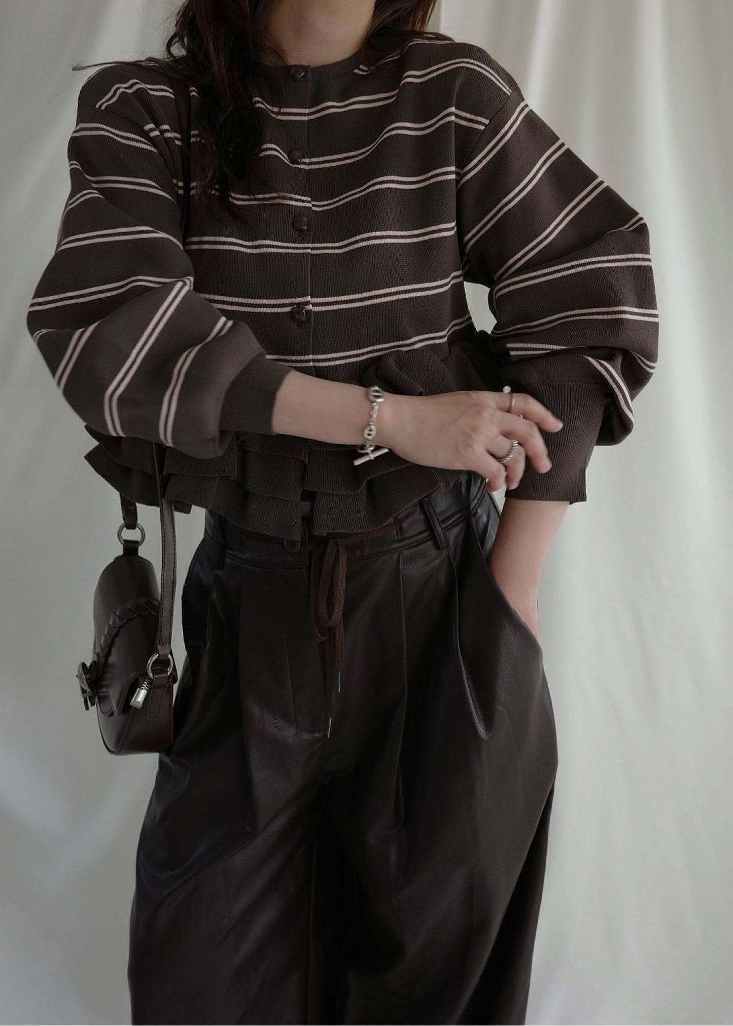 BM32 （預購8月）【Willfully】hem ruffle frill knit cardigan