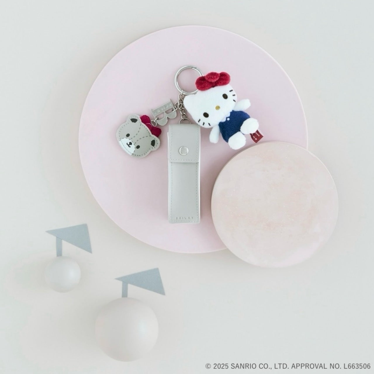 NE21 【Hello Kitty】稀有口紅收納、小鏡子、娃娃3件套組吊飾