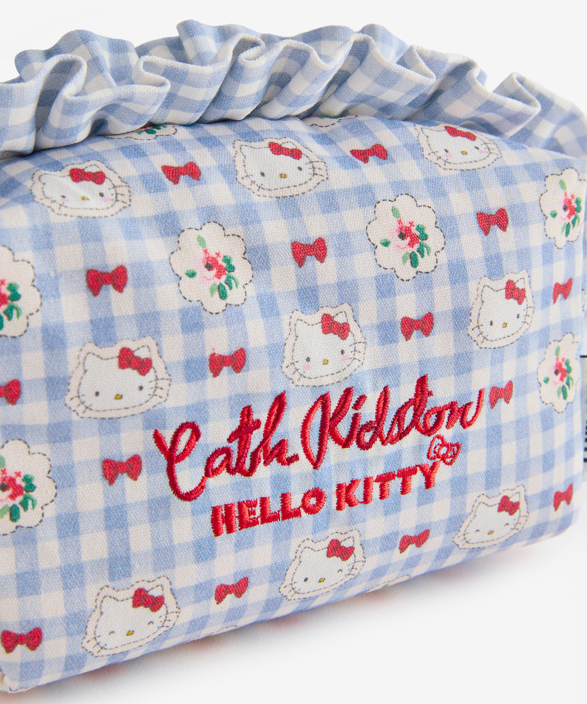 NE26（預購7月）【Hello Kitty】Cath Kidston London夢幻聯名 - 荷葉邊化妝包