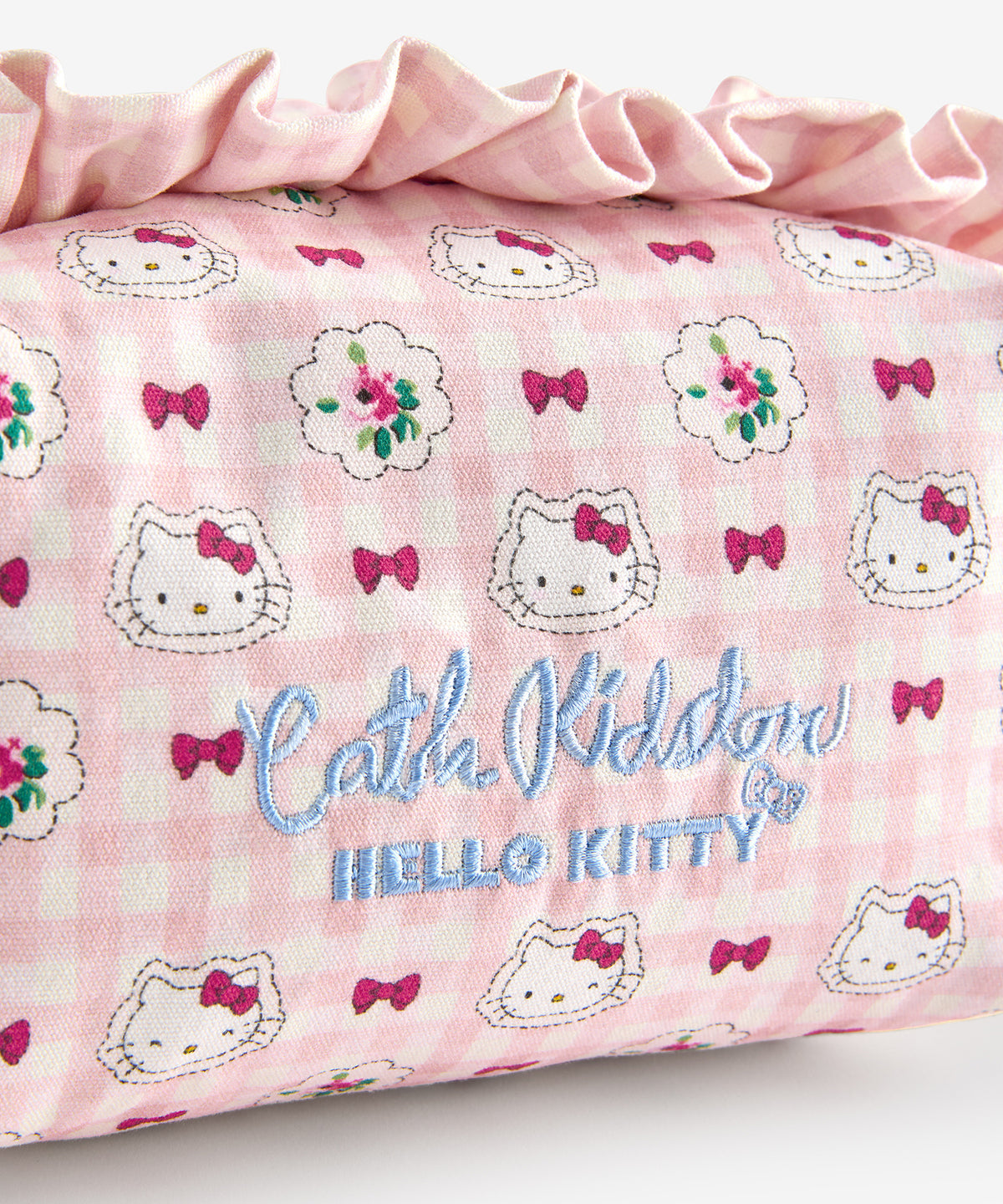 NE26（預購7月）【Hello Kitty】Cath Kidston London夢幻聯名 - 荷葉邊化妝包