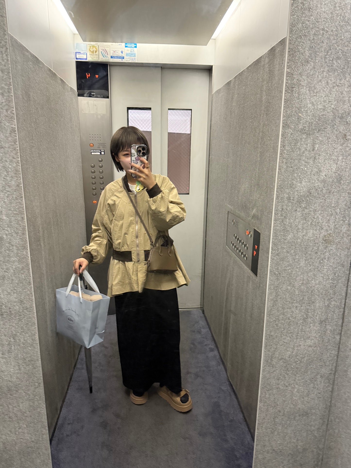 TH55 全牛皮經典小方包（可調式背帶）