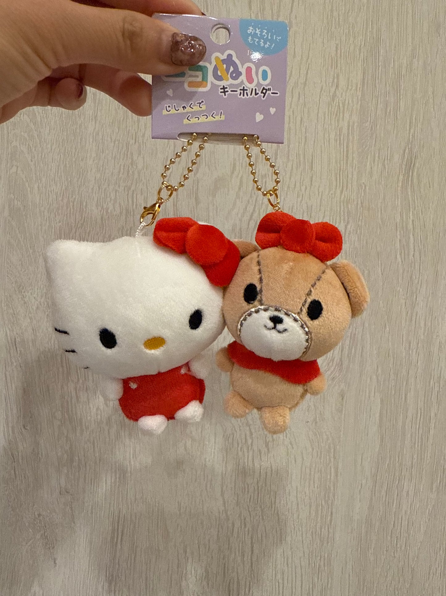 ML77 （台灣現貨）【Hello Kitty】小夥伴成對吊飾