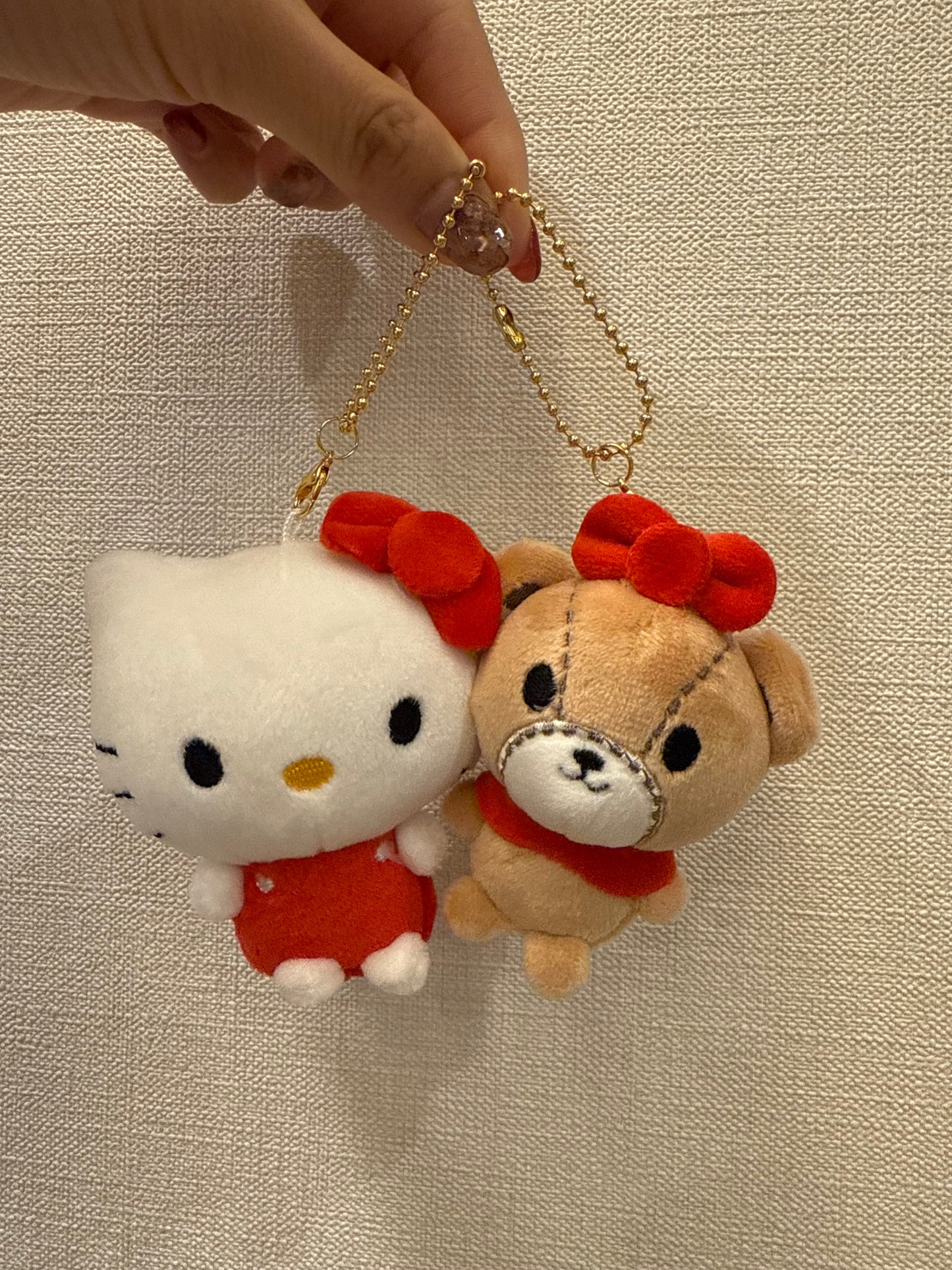 ML77 （台灣現貨）【Hello Kitty】小夥伴成對吊飾