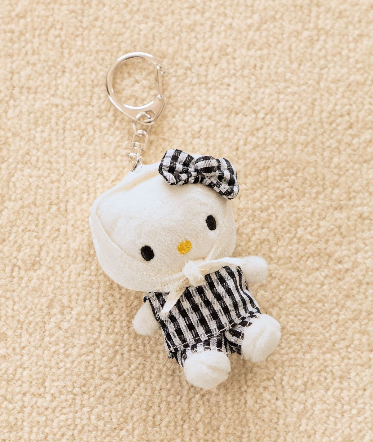 NV92 （台灣現貨）【Hello Kitty】260501最新難買曬黑Kitty系列小小吊飾