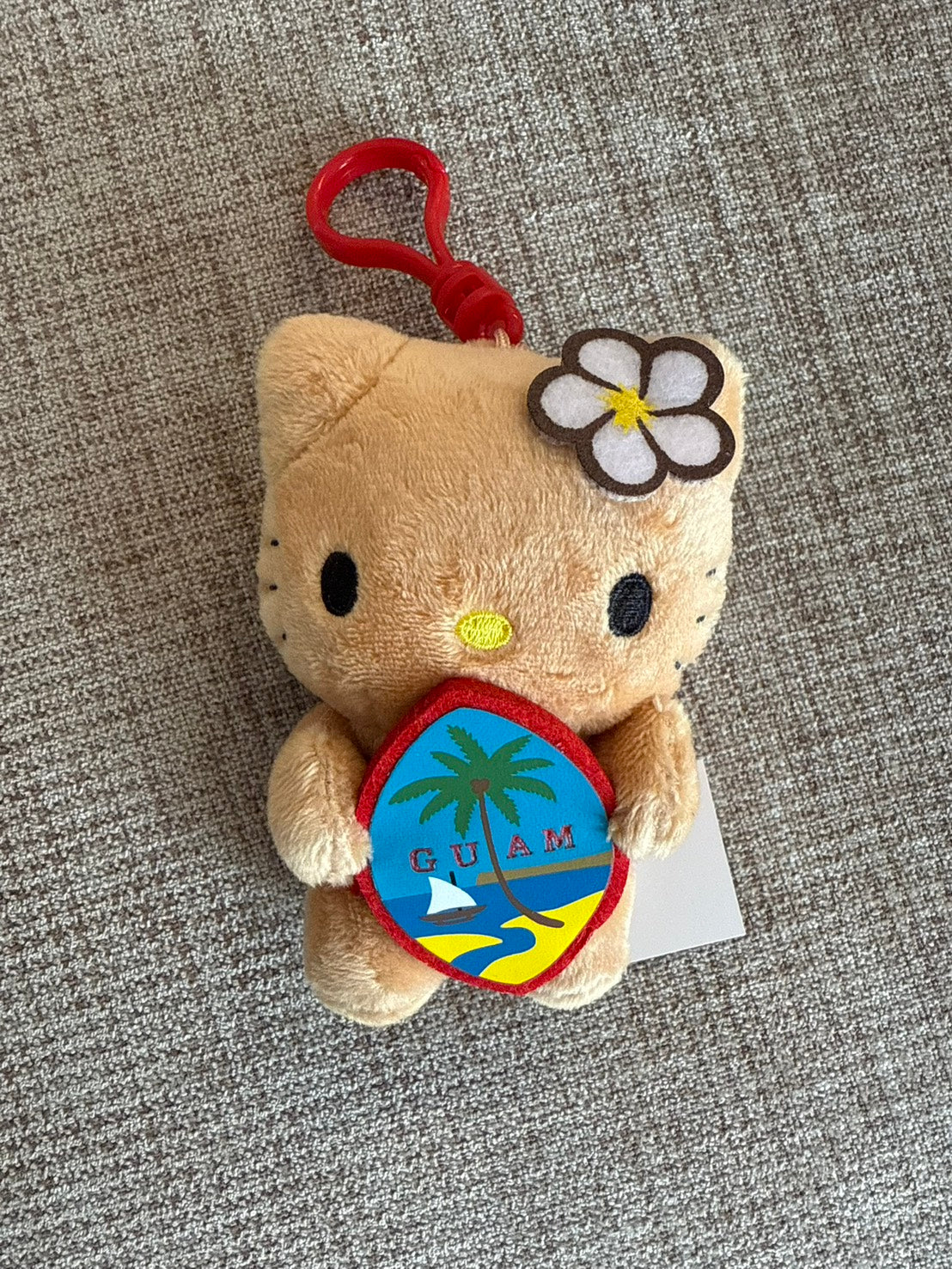 NE11（台灣現貨）【Hello Kitty】關島限定曬黑KITTY吊飾娃娃